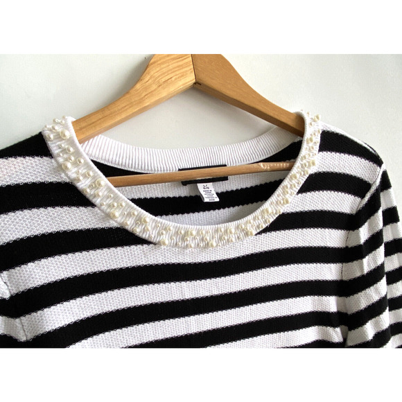 KARL LAGERFELD Parise Black & White Knit Sweater Top Pearl Neckline Size L - Picture 2 of 4